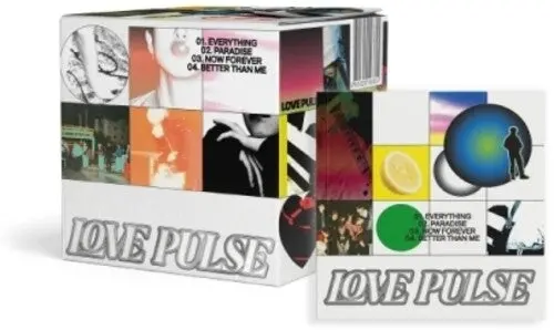 Treasure: Love Pulse - Teume Version - Incl. 168Pg Photobook, 10 Square Polaroids, 20 Selfie Photocards, Square Sticker + 32Pg Teume Note - Compact Discs 1