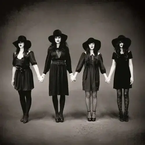 The Black Belles: Wishing Well - 7-Inch Single 1